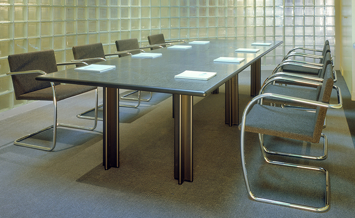 办公椅|现代真皮会议椅|办公家具|中国有限公司官家具|扁钢框架布尔诺椅